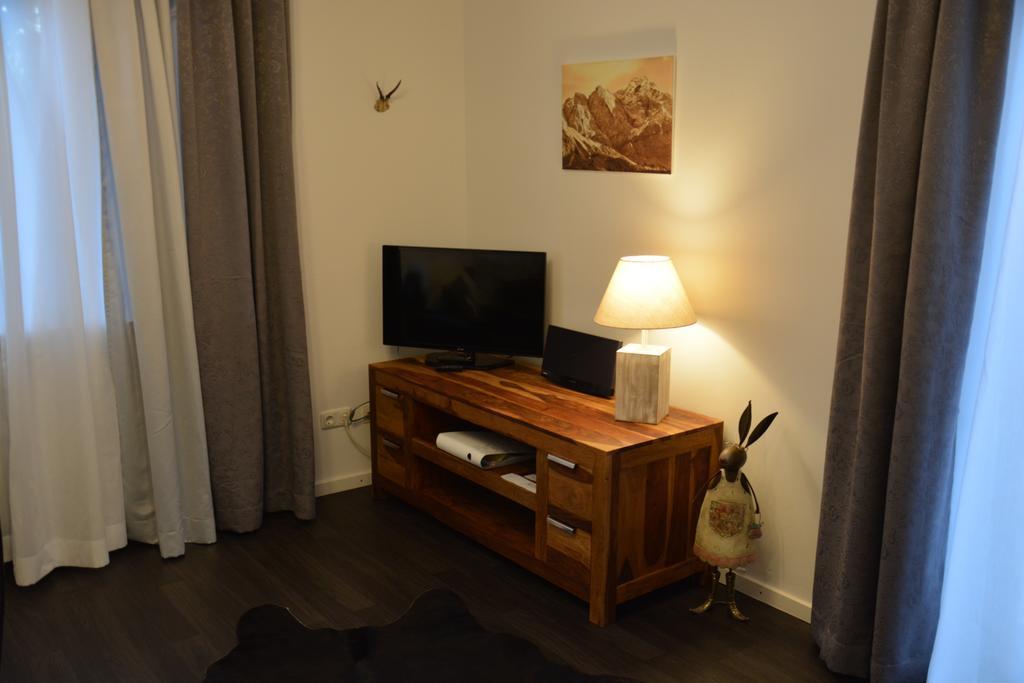 Exklusive Ferienwohnung Alpen Deluxe Garmisch-Partenkirchen Room photo