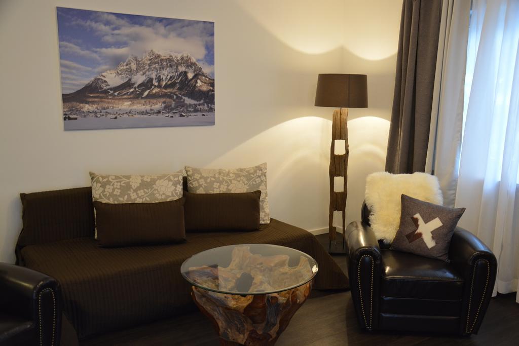 Exklusive Ferienwohnung Alpen Deluxe Garmisch-Partenkirchen Room photo